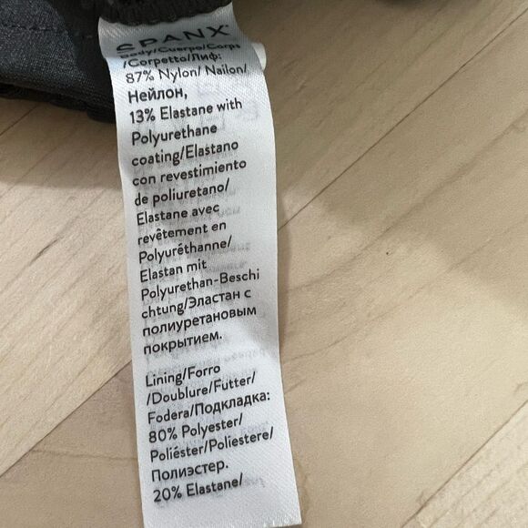 Spanx Faux Leather Women Grey Ribbed Moto Stretch Ankle Leggings Sized M - Picture 11 of 12